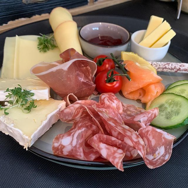 Lecker frühstücken im Ladencafé Röstoff